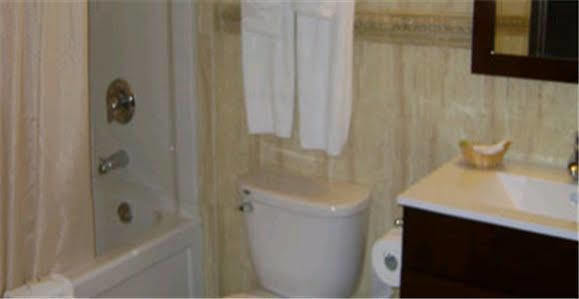 Talbot Trail Inn & Suites Leamington Extérieur photo